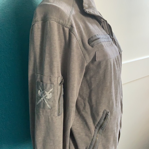 GUESS Sweatshirt - Picture 2 of 4